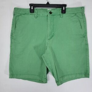 Gap Men's Chino Flat Front Shorts Green Cotton Twill Size 36 / 10" inseam‎